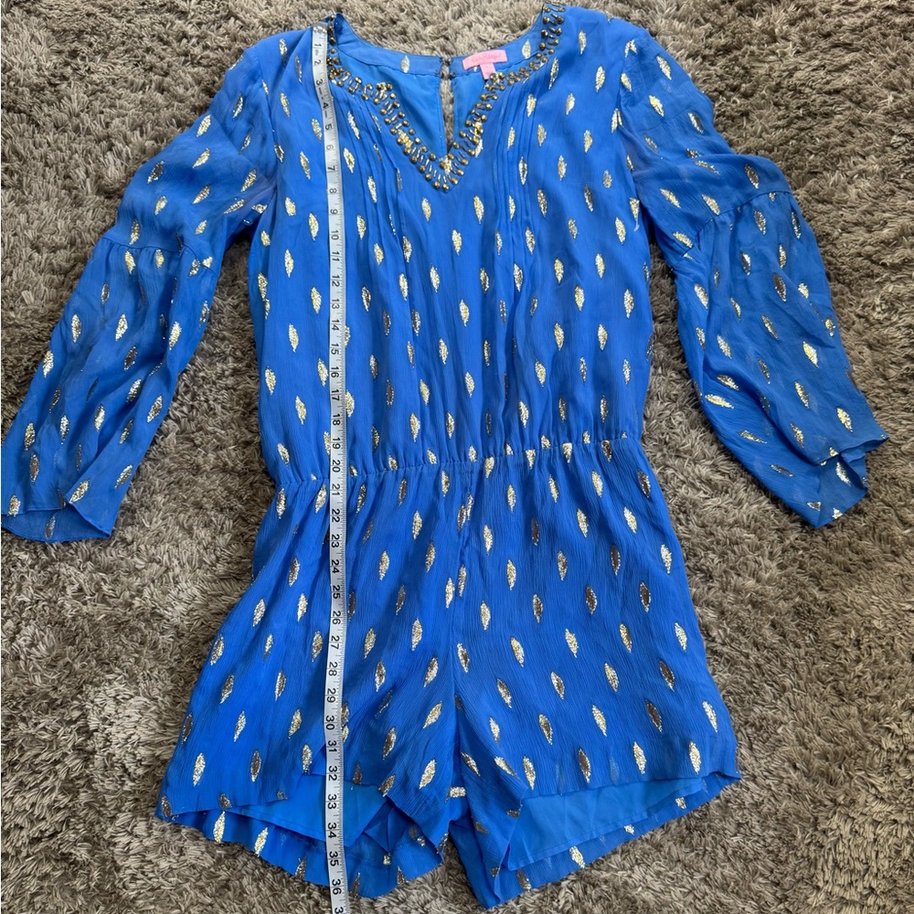 Lilly Pulitzer blue summer jumper. Shorts Jumper. Size large.